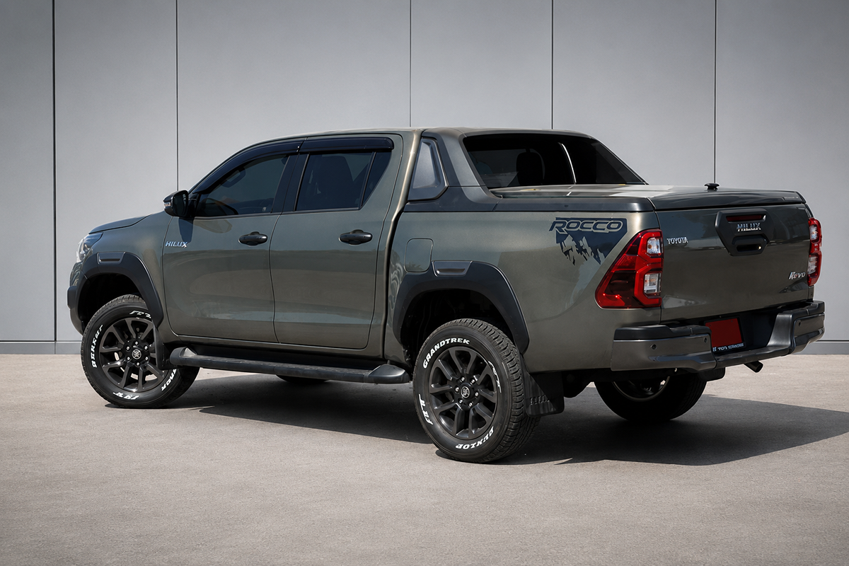 Rear view of Hilux Revo with Carryboy pickup bed cover